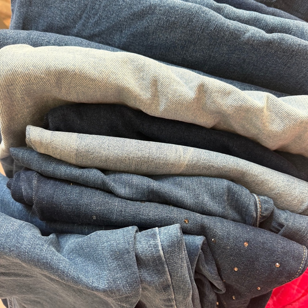 12 pairs 22 jeans American Eagle, Lane Bryant, Calvin K and KanCan